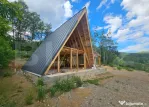 Cabană la roșu în Comuna Lupșa – Ideală pentru casă