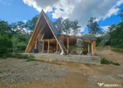 Cabană la roșu în Comuna Lupșa – Ideală pentru casă 
