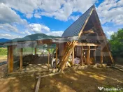 Cabană la roșu în Comuna Lupșa – Ideală pentru casă 