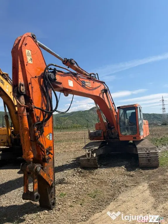 Dezmembrez excavator pe senile Doosan DX 300 LC