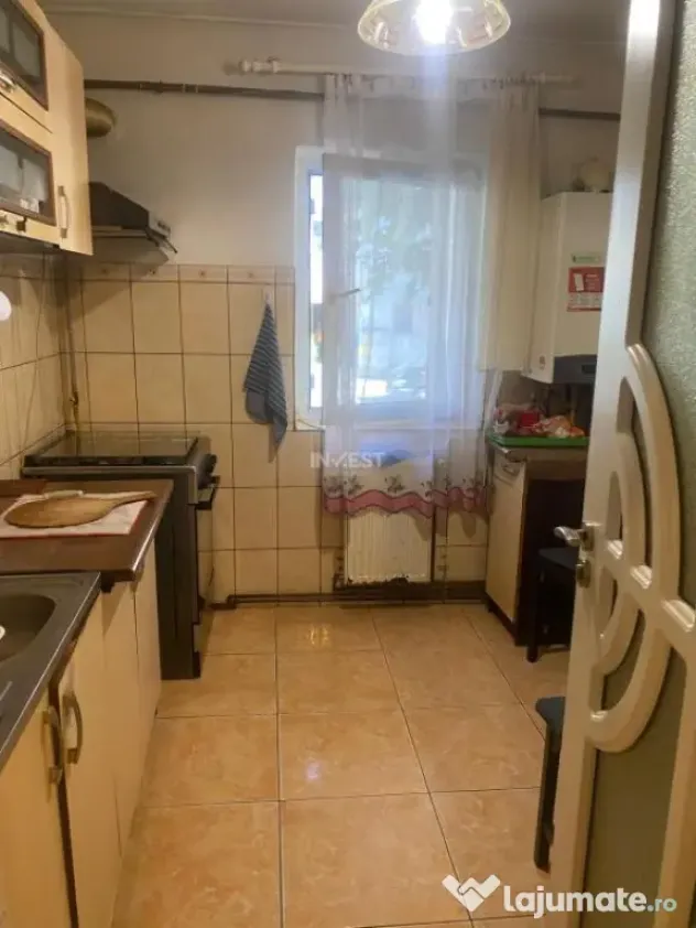 Apartament decomandat cu 4 camere si 2 băi - Nicolina 1