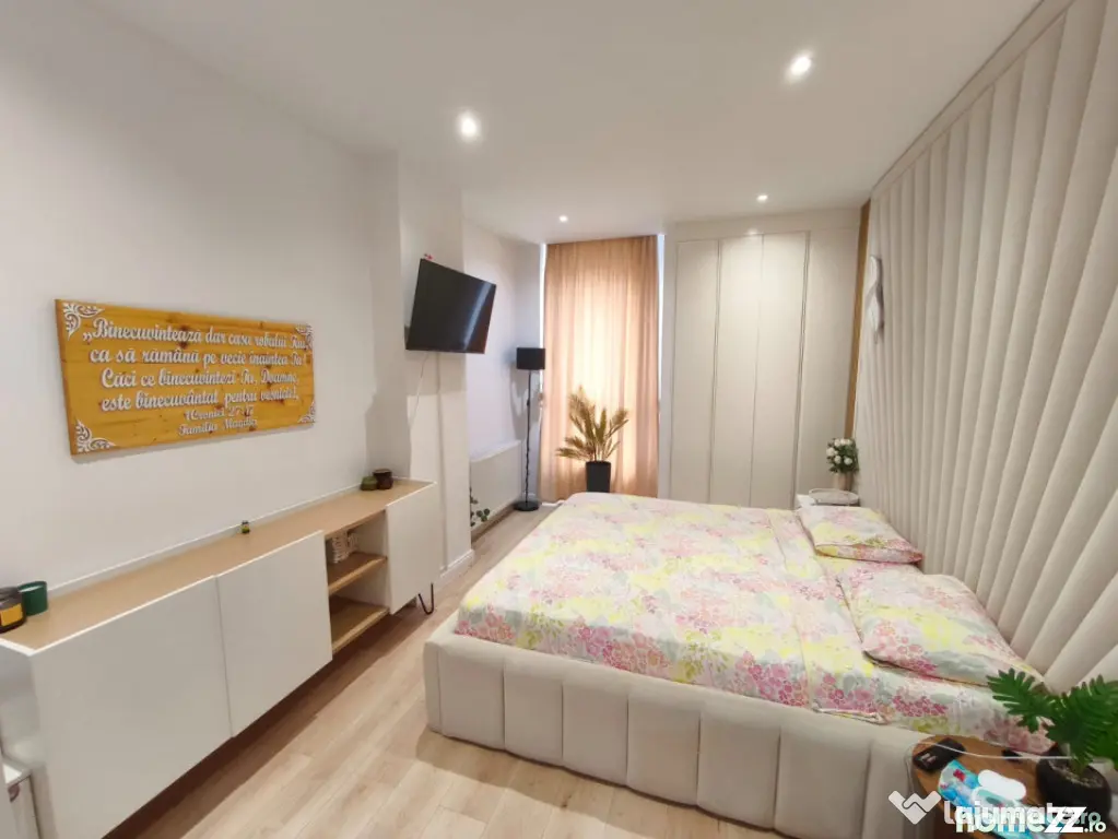 Apartament 3 camere, etaj 2, zona ultracentrala, bloc nou,