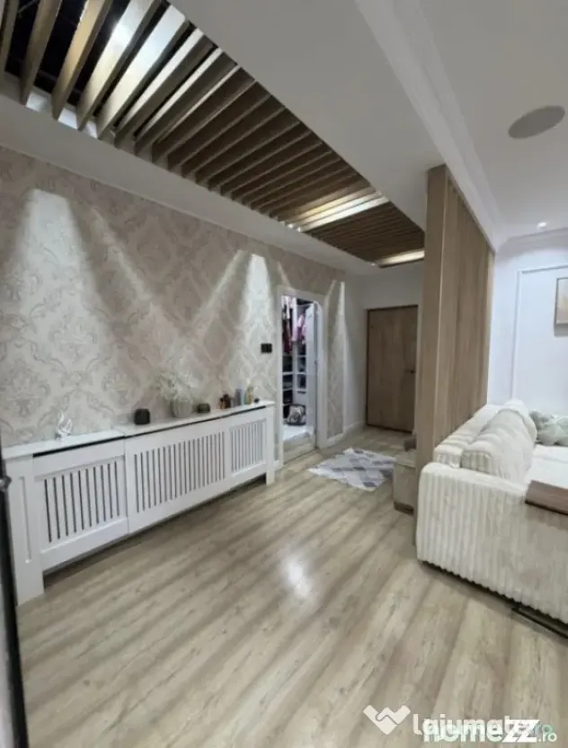 Apartament 3 camere, etaj 2, zona ultracentrala, bloc nou,