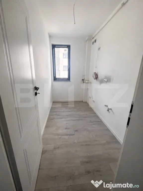Apartament 3 camere + balcon, etaj 1