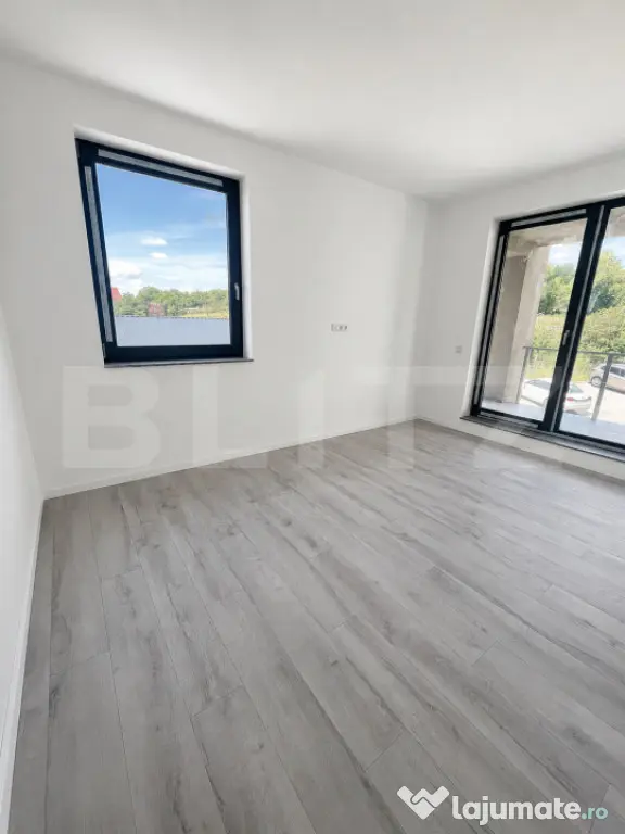 Apartament 3 camere + balcon, etaj 1
