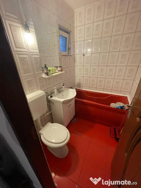 Apartament 3 camere Bacau zona Milcov