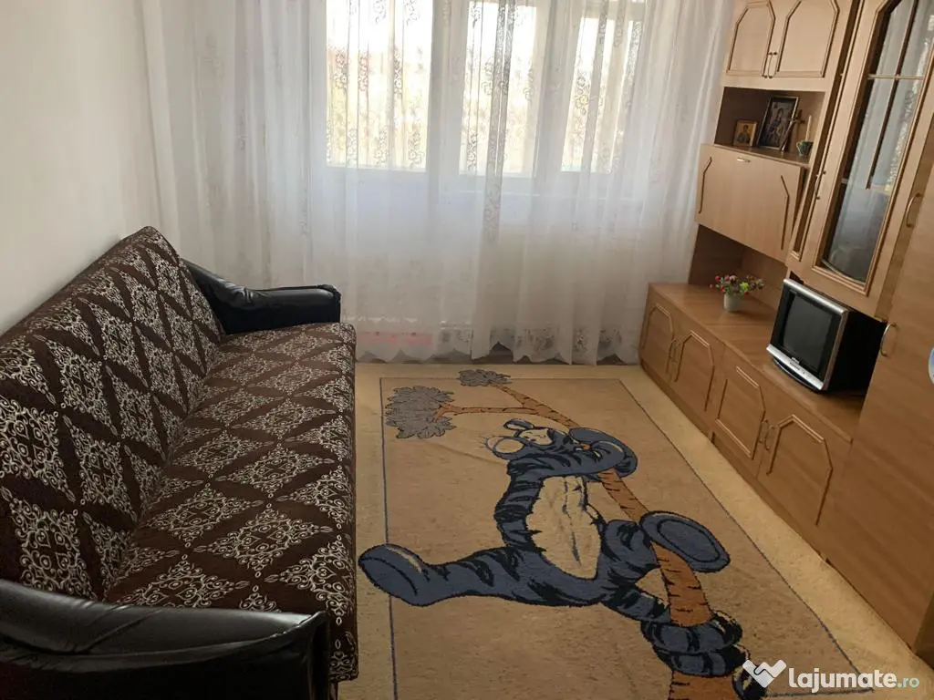 Apartament 3 camere Bacau zona Milcov