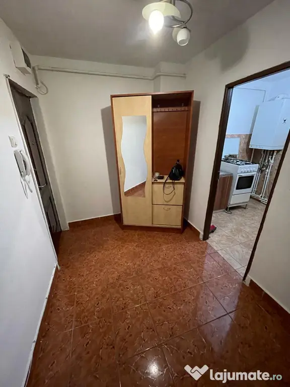 Apartament 3 camere Bacau zona Milcov