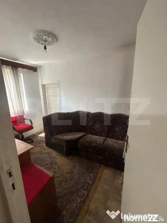 Apartament 3 camere, 40 mp, etaj 3/4, zona Micro 9