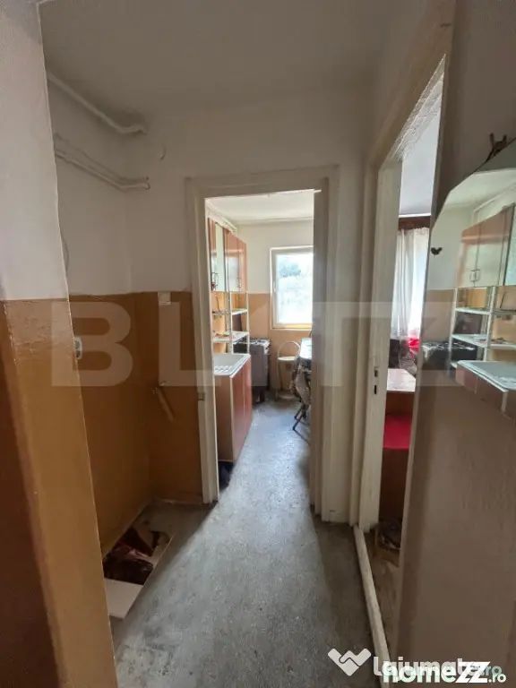Apartament 3 camere, 40 mp, etaj 3/4, zona Micro 9