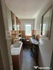Apartament 3 camere, 40 mp, etaj 3/4, zona Micro 9 