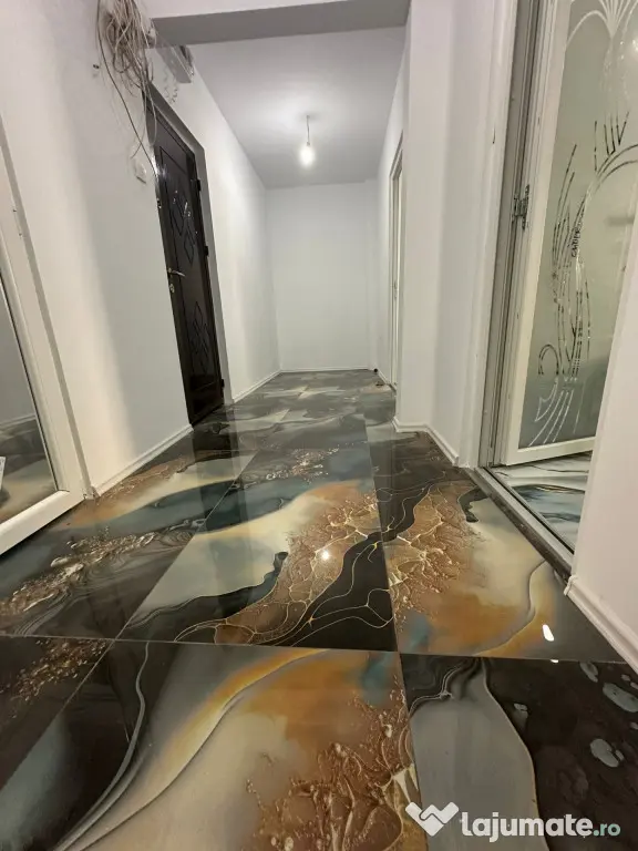 - ETAJ 1. Apartament 3 camere confort 1, zona Obor.