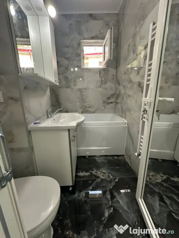 - ETAJ 1. Apartament 3 camere confort 1, zona Obor.