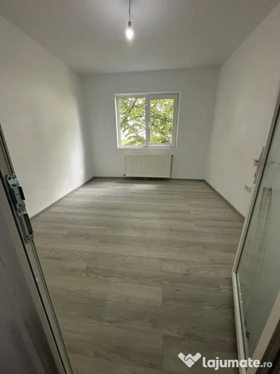 - ETAJ 1. Apartament 3 camere confort 1, zona Obor.