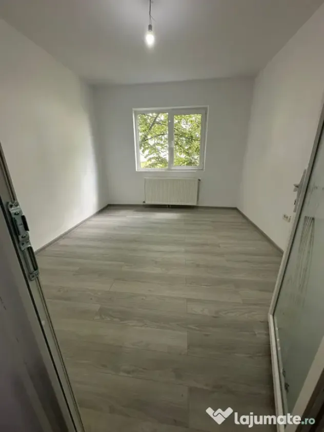 - ETAJ 1. Apartament 3 camere confort 1, zona Obor.