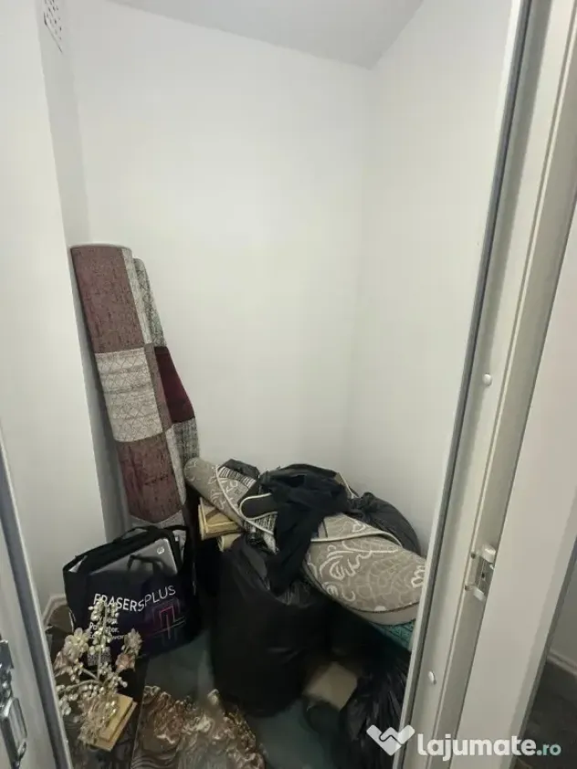 - ETAJ 1. Apartament 3 camere confort 1, zona Obor.
