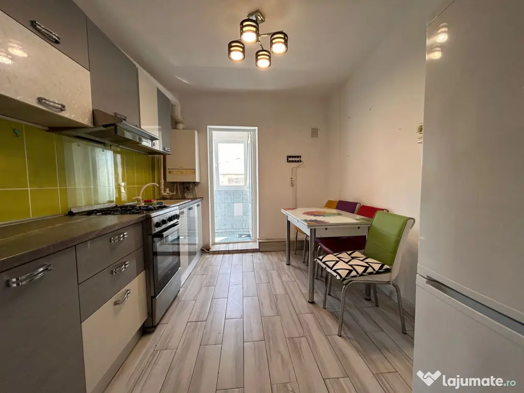 - Apartament 2 camere, Mobilat Utilat, Radu Negru. Suprafata