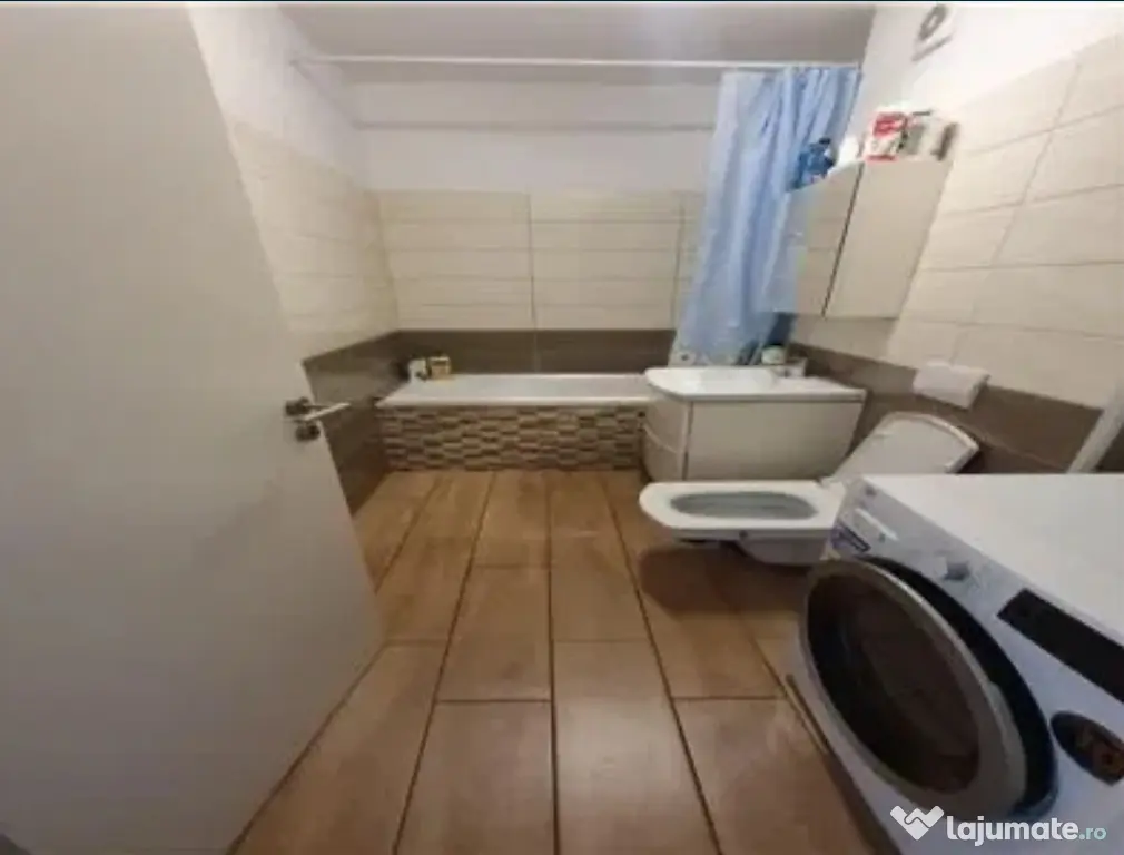 Apartament 2 camere, decomandat - zona Tractorul