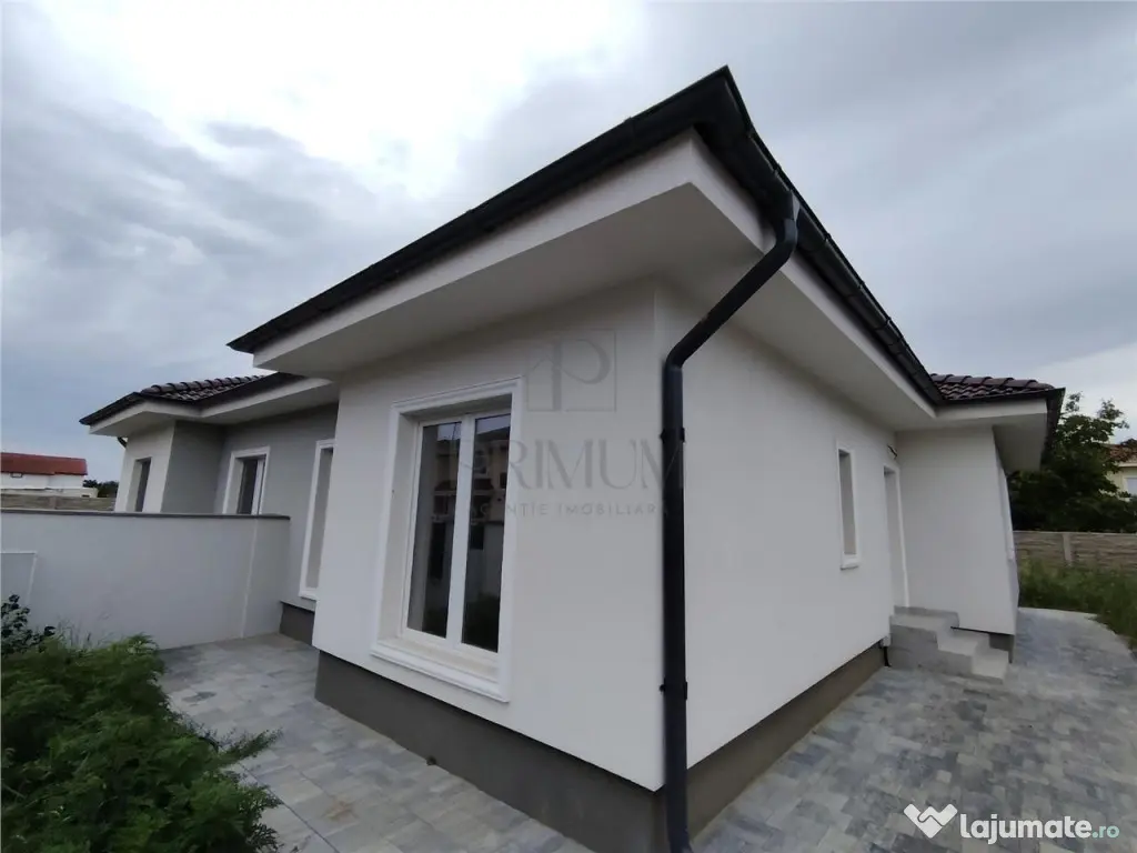 Duplex pe plan - canalizare - 4 camere