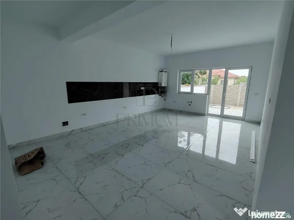 Duplex pe plan - canalizare - 4 camere - Mosnita Noua (Timis)