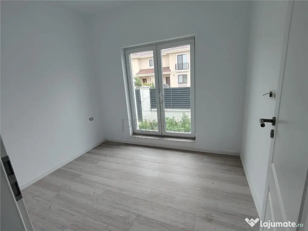Duplex pe plan - canalizare - 4 camere