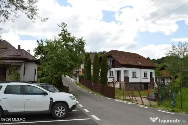 Nucsoara - Casa cu teren 600 mp
