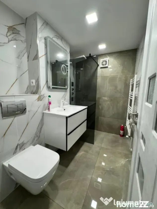 Apartament 3 camere, 64 mp, renovat integral, etaj 3, zona G