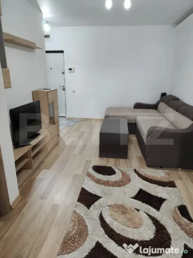 Apartament 2 camere, 42 mp, prima inchiriere, parcare, zona