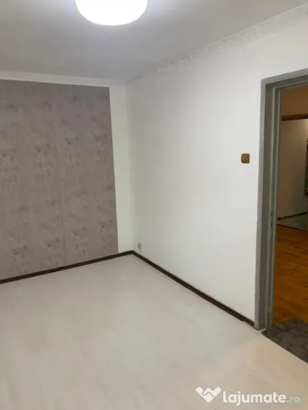 Apartament 3 camere de vânzare în Inel II, recent renovat,