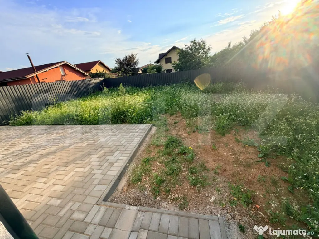 Duplex premium de vanzare - Cartier Izvor, Tarlungeni 400 mp