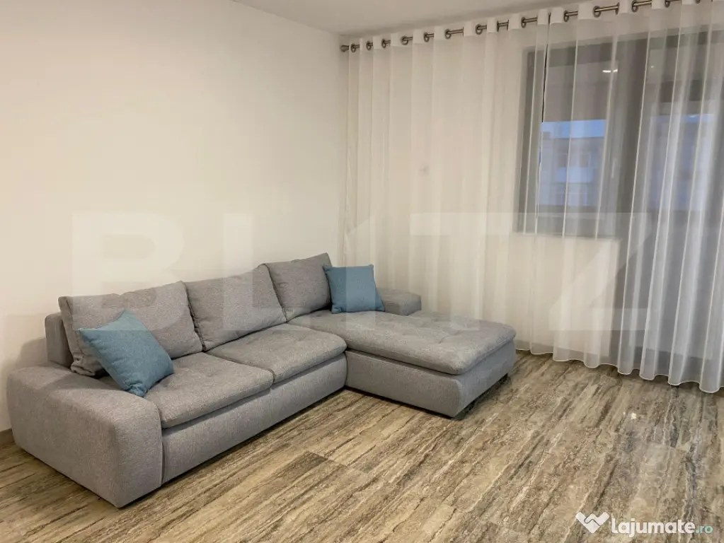 Apartament 2 camere, 62 mp, ansamblu rezidential, zona Rovin