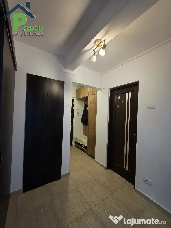 2 camere Eroii Revoluției, str. Ghimpați, cf. I, decomandat, 50mpu