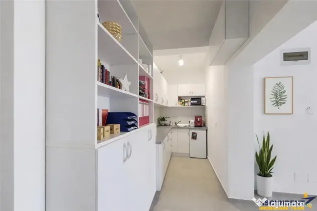 3D! Eleganta unitate,curte,parcari rezervate, Maurer,Targu M