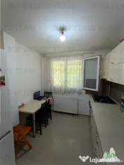 Apartament modern cu 4 camere, intr-un bloc reabilitat cu SU