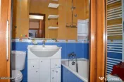 Eremia - Nord, 2 camere, decomandat, etaj 1, mobilat si u...