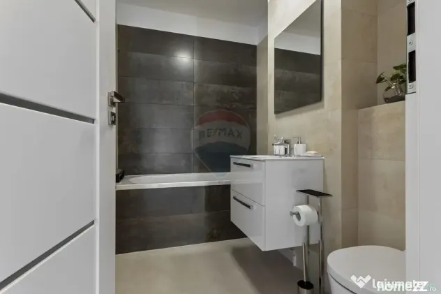 Apartament 3 camere, cu loc parcare, la prima inchiriere-...