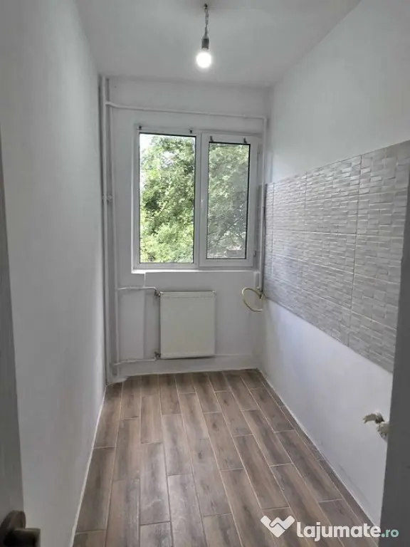 Renovat Etaj Intermediar zona Sagului