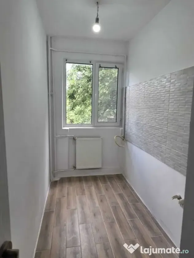 Renovat Etaj Intermediar zona Sagului