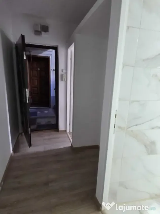 Renovat Etaj Intermediar zona Sagului