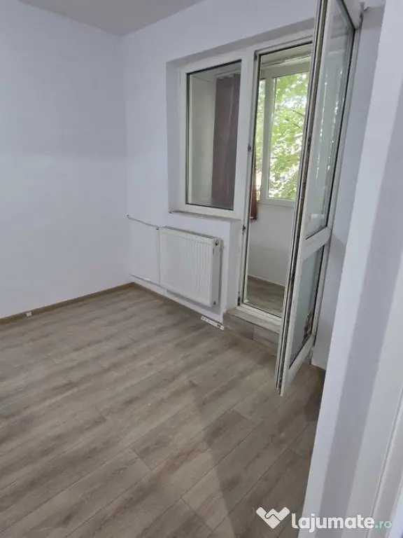 Renovat Etaj Intermediar zona Sagului