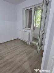 Renovat Etaj Intermediar zona Sagului