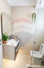 DE VÂNZARE Apartament 4 camere | Petrom City | Vedere la...