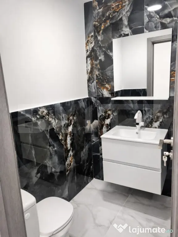 Spatiu comercial parter înalt+ apartament 2 camere-locuinț