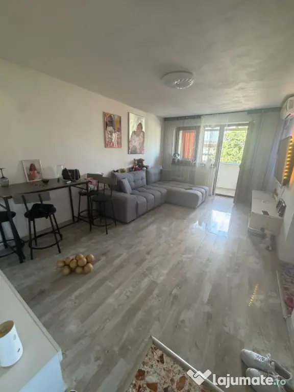 Apartament semidecomandat etajul 2/4 vizavi de Sc Generala