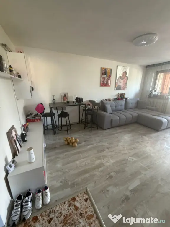 Apartament semidecomandat etajul 2/4 vizavi de Sc Generala