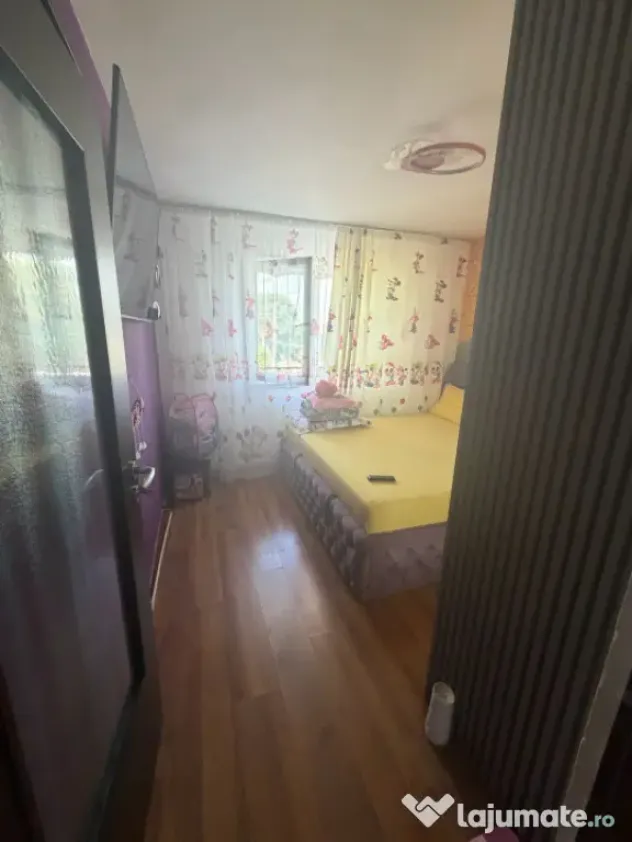 Apartament semidecomandat etajul 2/4 vizavi de Sc Generala