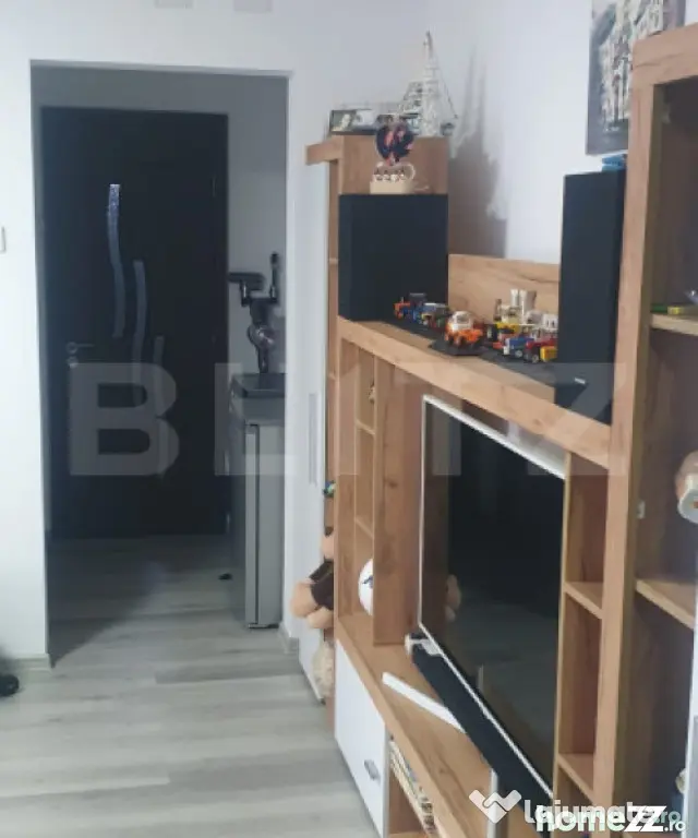Apartament de vanzare, cu 3 camere, semidecomandat - in Vatr - Vatra Dornei (Suceava)
