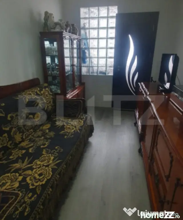 Apartament de vanzare, cu 3 camere, semidecomandat - in Vatr - Vatra Dornei (Suceava)