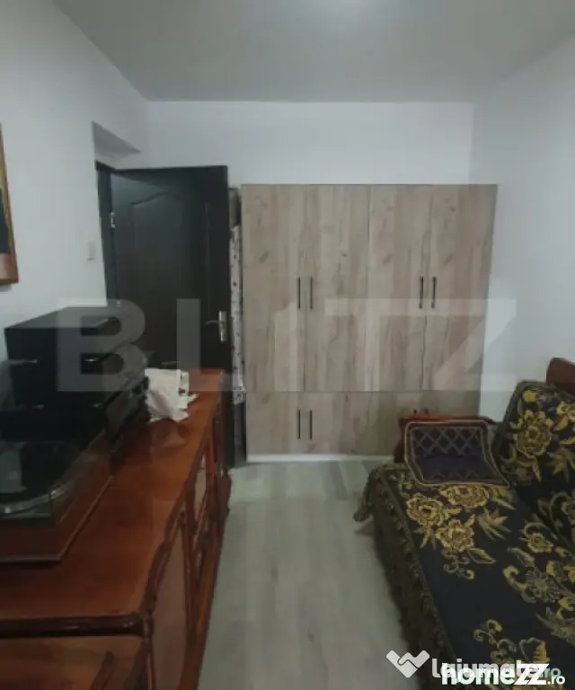 Apartament de vanzare, cu 3 camere, semidecomandat - in Vatr - Vatra Dornei (Suceava)