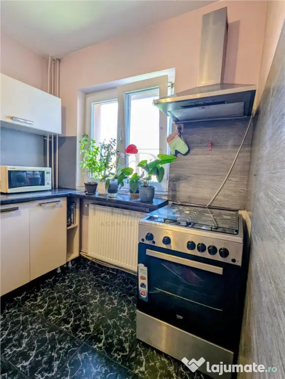 Girocului - 2 Camere - Etaj intermediar - Renovat - Amenajat